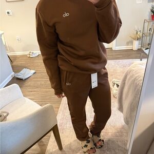 Alo Yoga Sweat Set